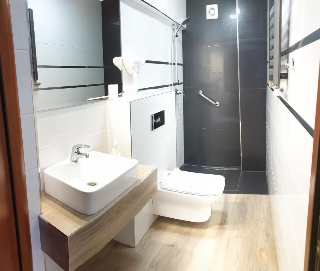 Hotel Bursztynowy Jozefow na Wisla Zewnętrze zdjęcie
