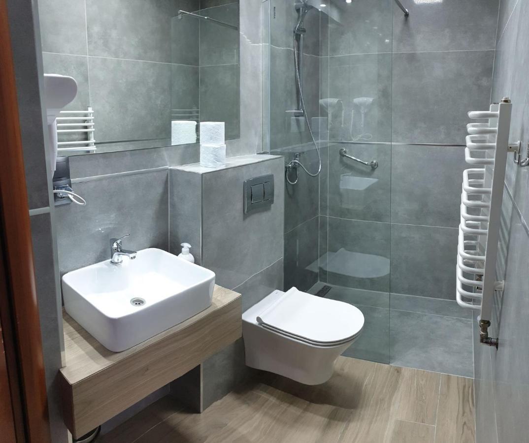 Hotel Bursztynowy Jozefow na Wisla Zewnętrze zdjęcie
